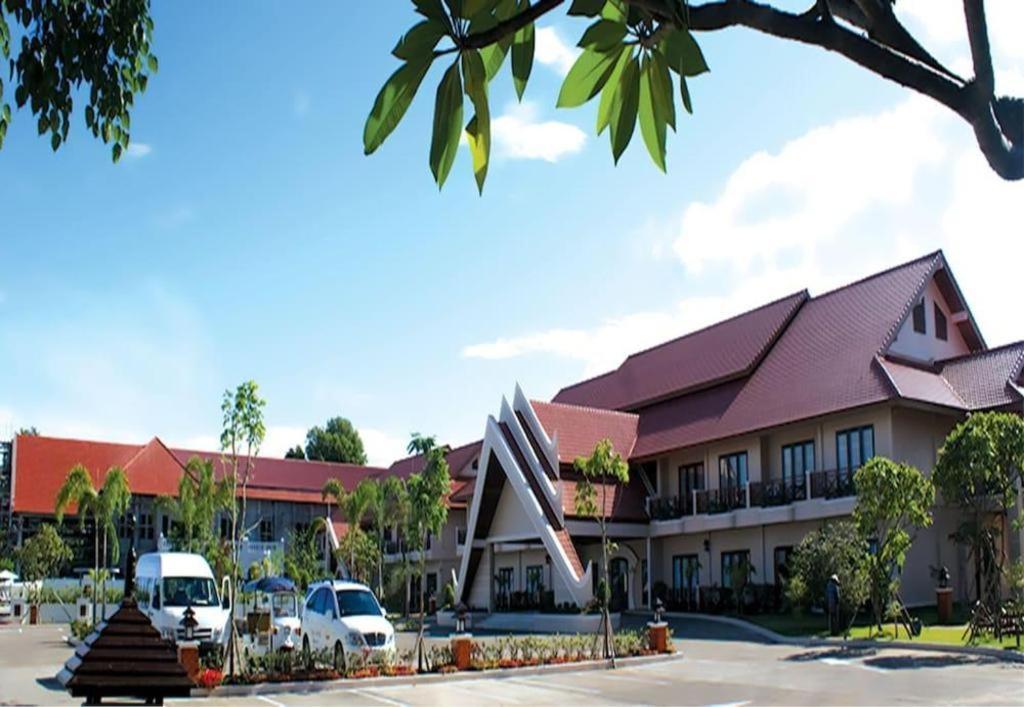 Daosavanh Resort&Spa Hotel Savannakhet Buitenkant foto