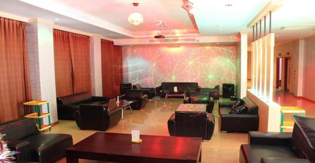 Daosavanh Resort&Spa Hotel Savannakhet Buitenkant foto